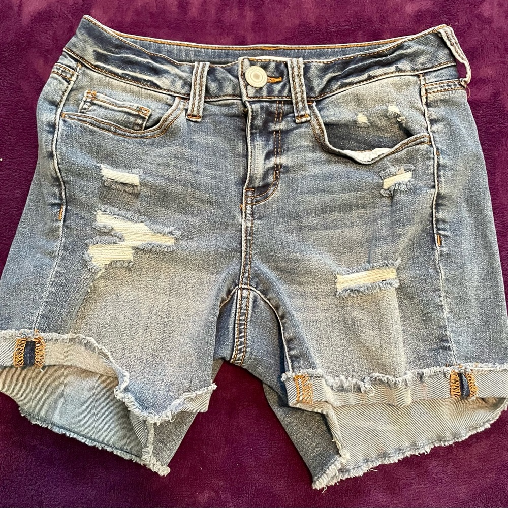 So brand mid rise jean shorts